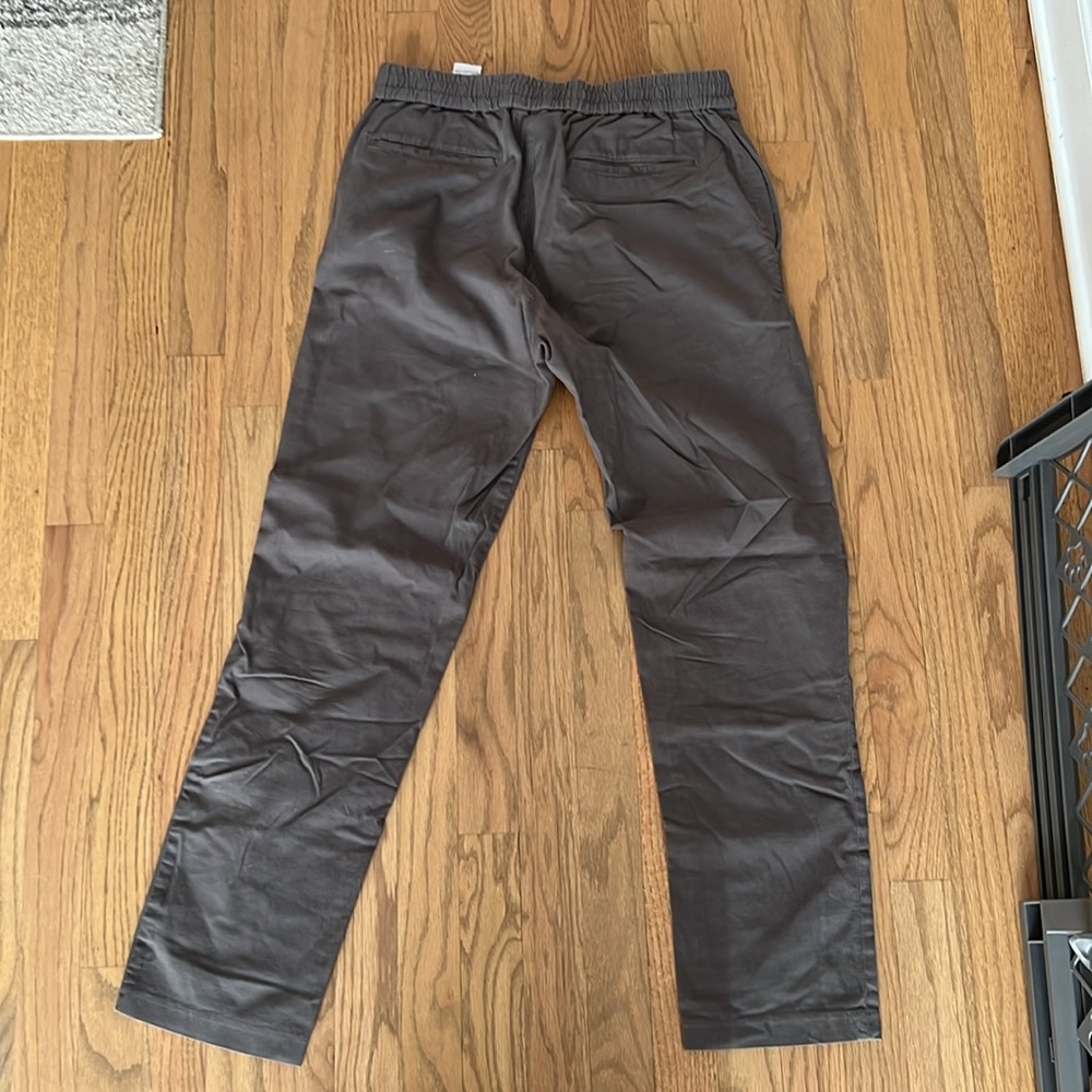 Banana Republic Mason Athletic Tapered Pant - Picture 4 of 4